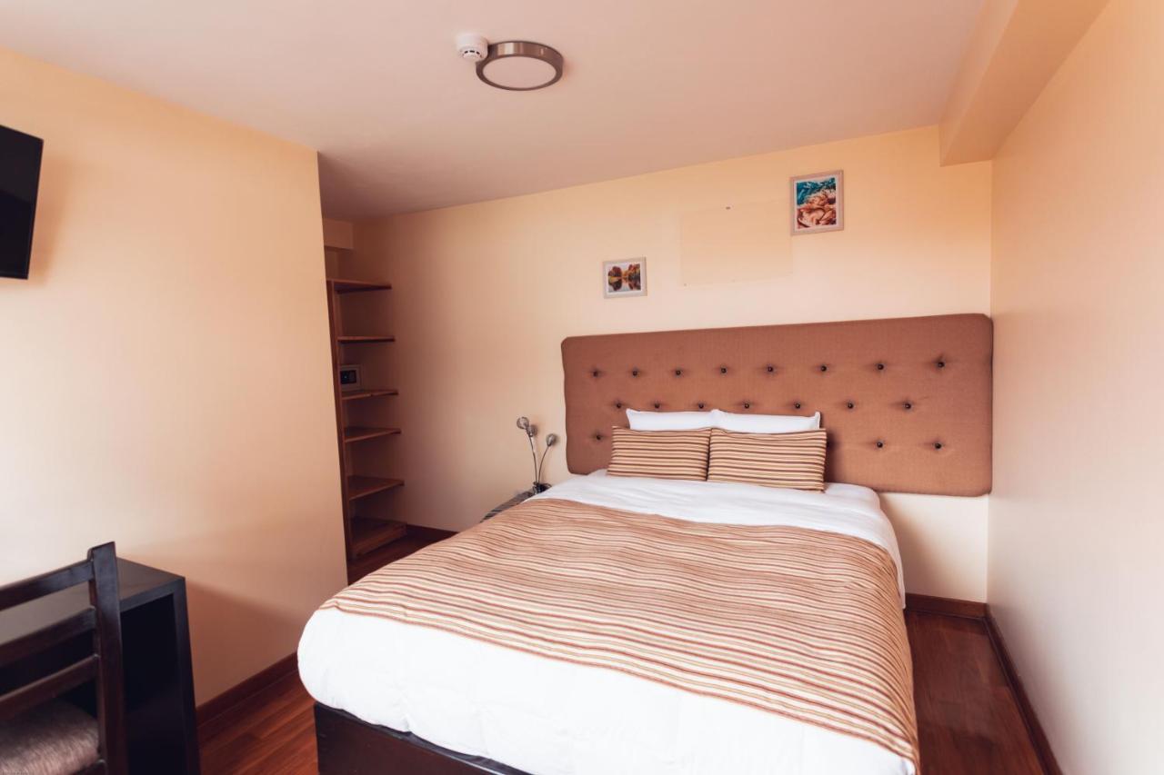 Hotel Quenas 3*